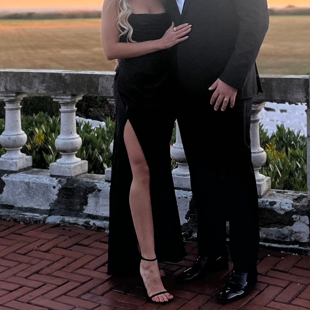 Elegant Black Evening Gown